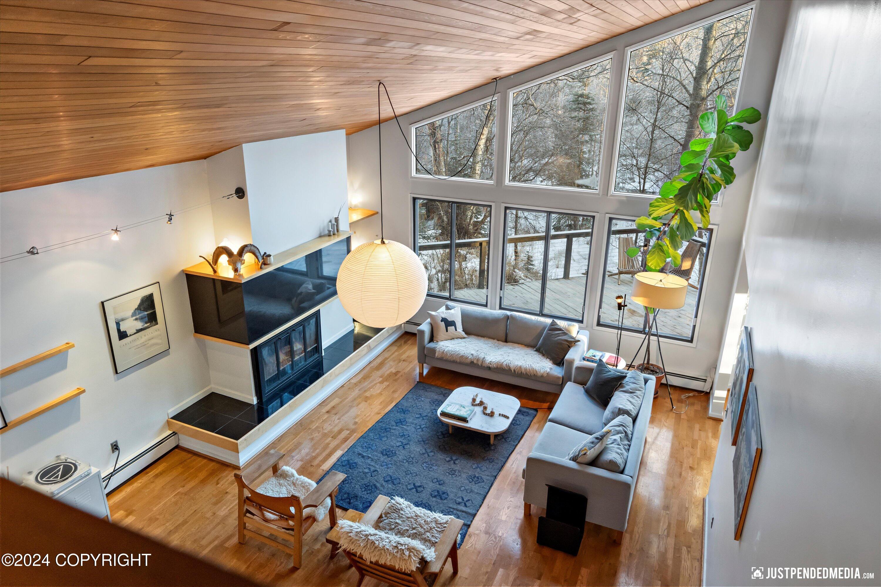 Anchorage, Alaska 99515, United States, 3 Bedrooms Bedrooms, ,3 BathroomsBathrooms,Residential,Pending,32362