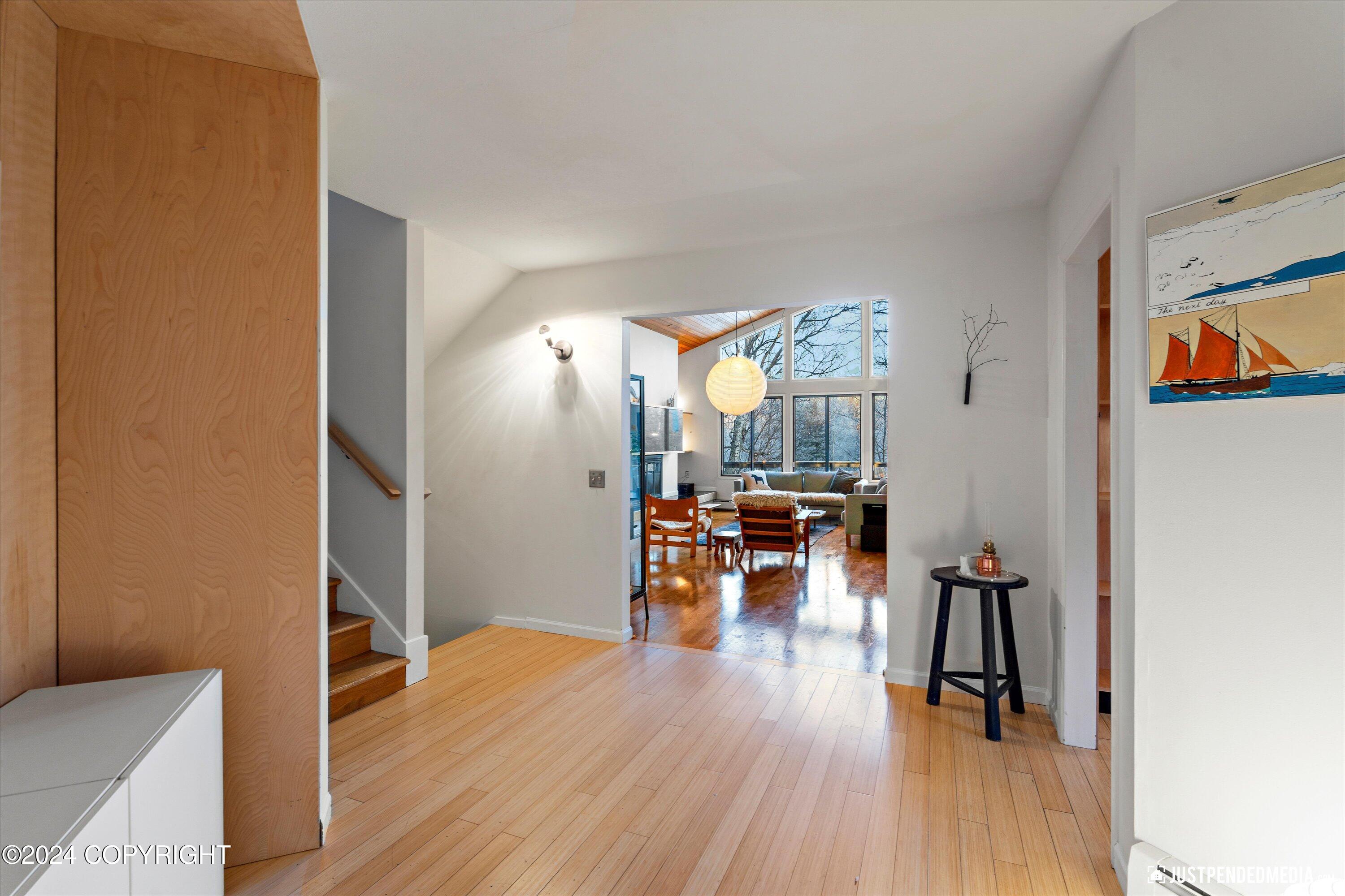 Anchorage, Alaska 99515, United States, 3 Bedrooms Bedrooms, ,3 BathroomsBathrooms,Residential,Pending,32362