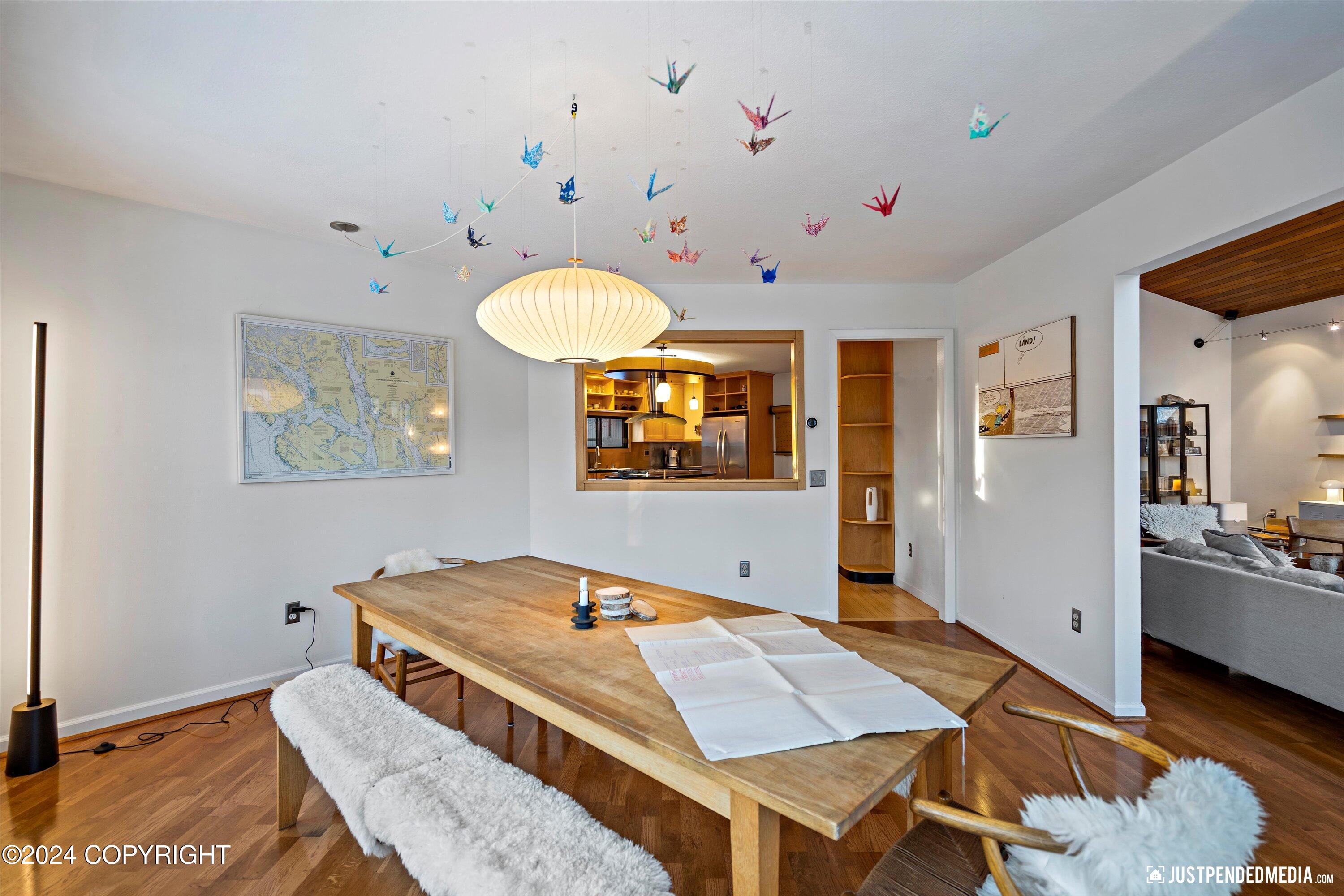 Anchorage, Alaska 99515, United States, 3 Bedrooms Bedrooms, ,3 BathroomsBathrooms,Residential,Pending,32362