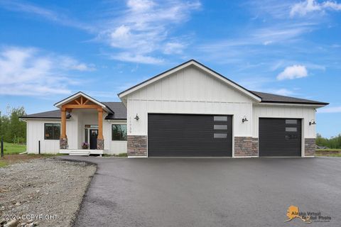 Homes For Sale - 11739 E Apple Circle<br/> Palmer, AK 99645
