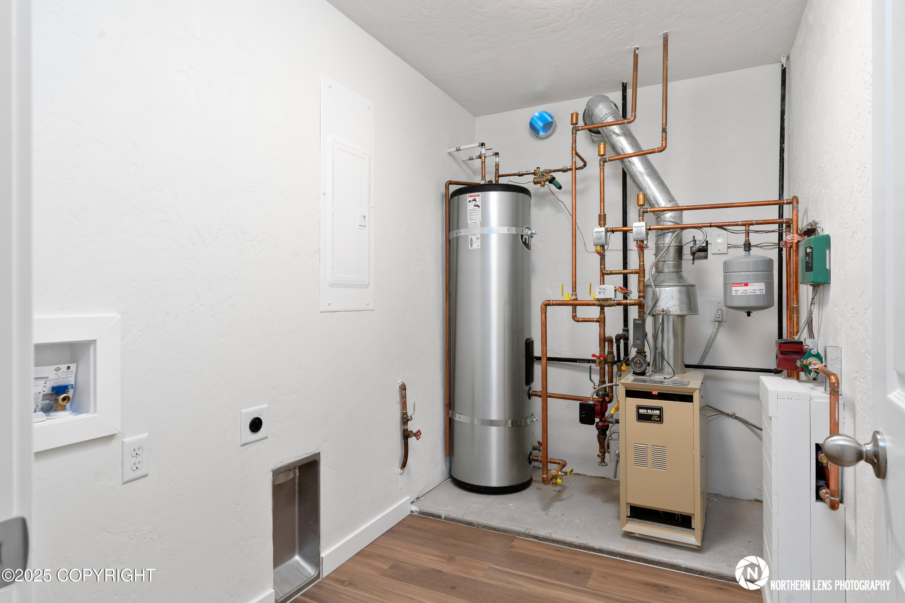 17551 Palos Verdes Drive, Eagle River, Alaska image 37