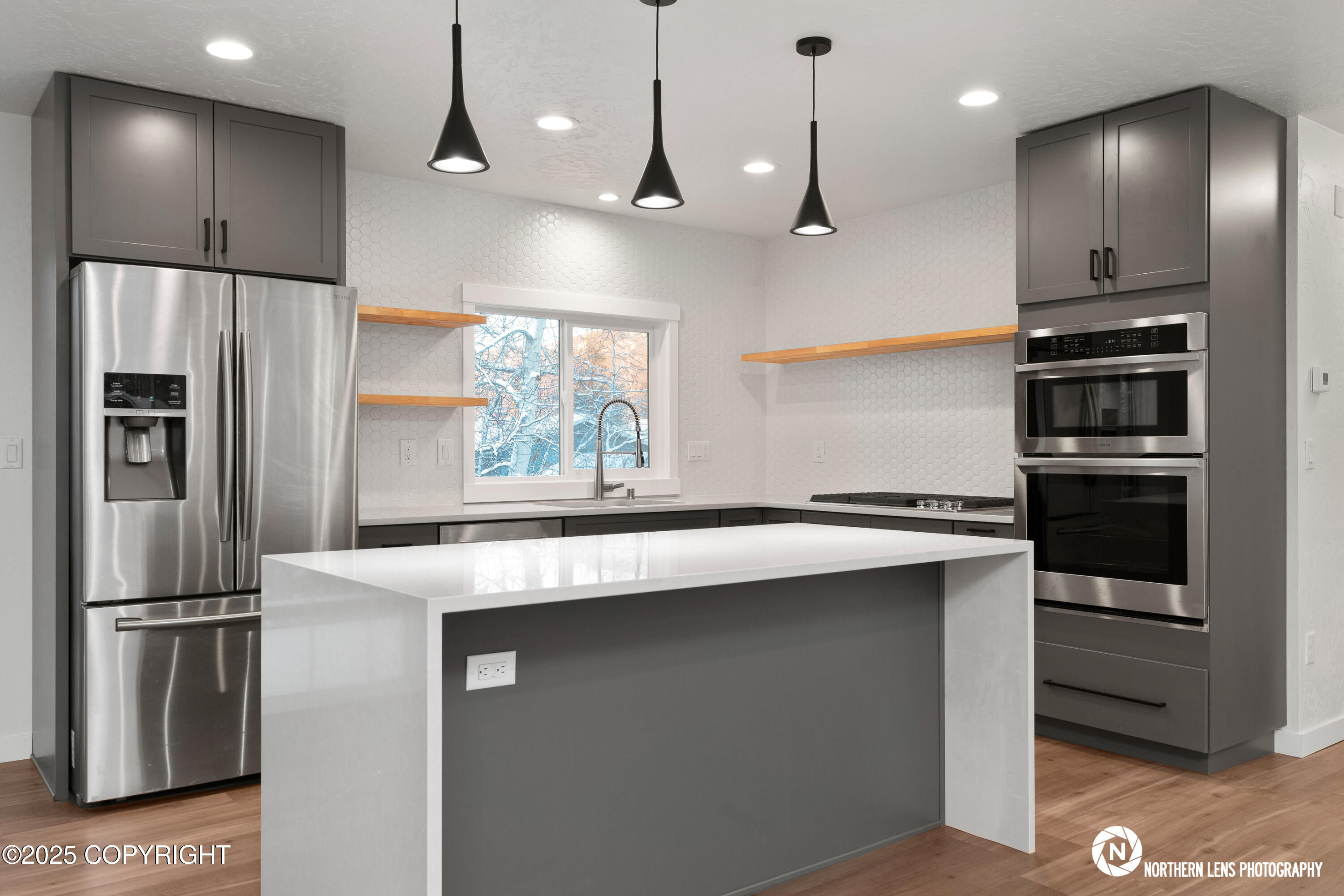 17551 Palos Verdes Drive, Eagle River, Alaska image 9