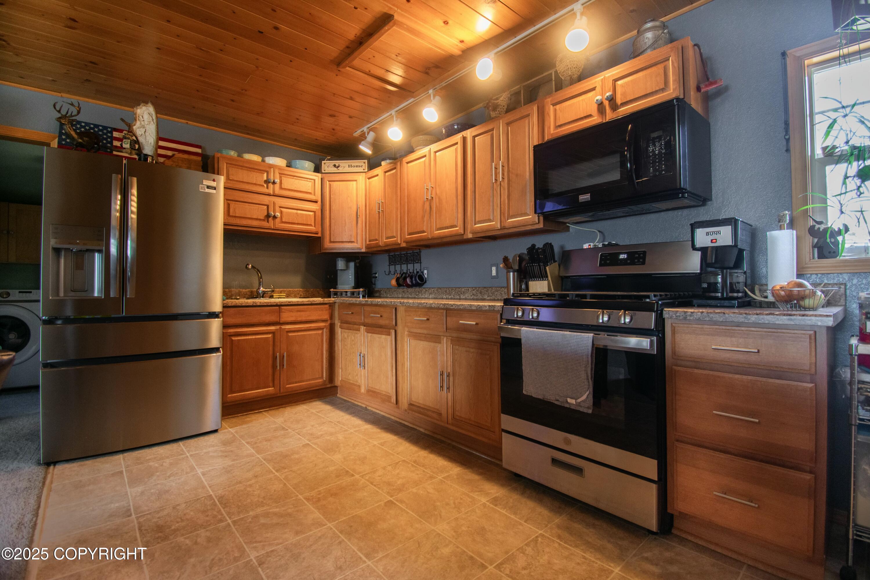 48465 Miracle Avenue, Soldotna, Alaska image 3