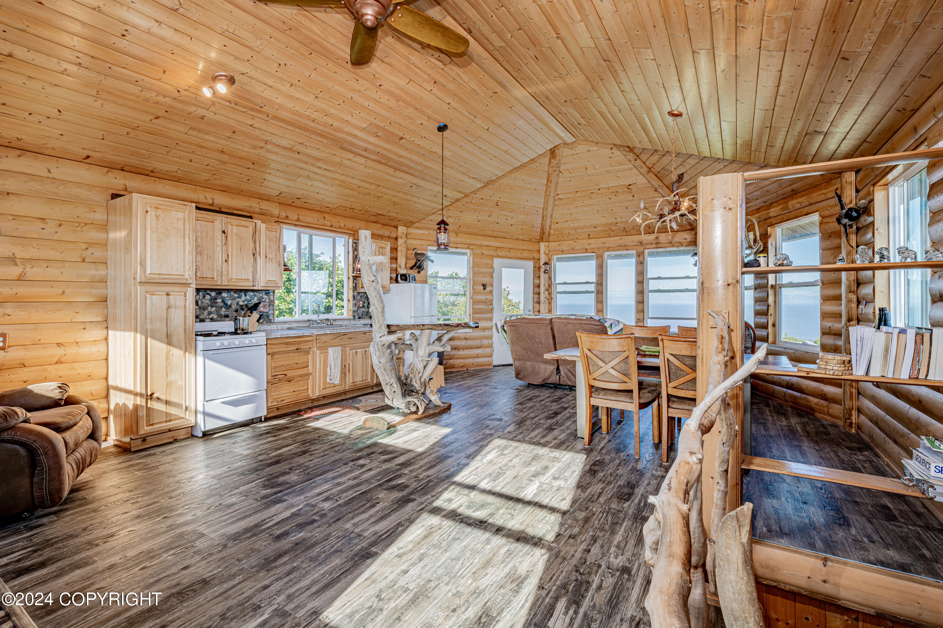 10051 Seaside Court, Ninilchik, Alaska image 10
