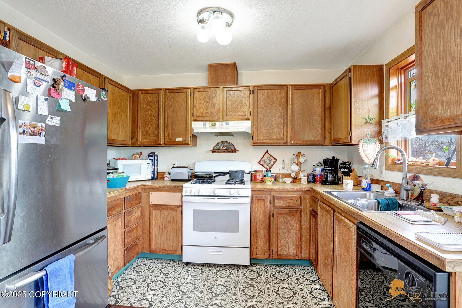 150 Edinborough Drive, Palmer, Alaska image 8