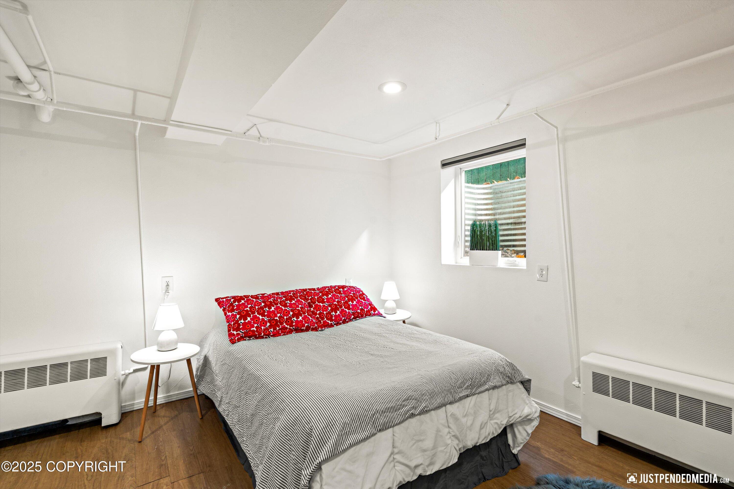 Anchorage, Alaska 99501, United States, 3 Bedrooms Bedrooms, ,2 BathroomsBathrooms,Residential,Active,225599