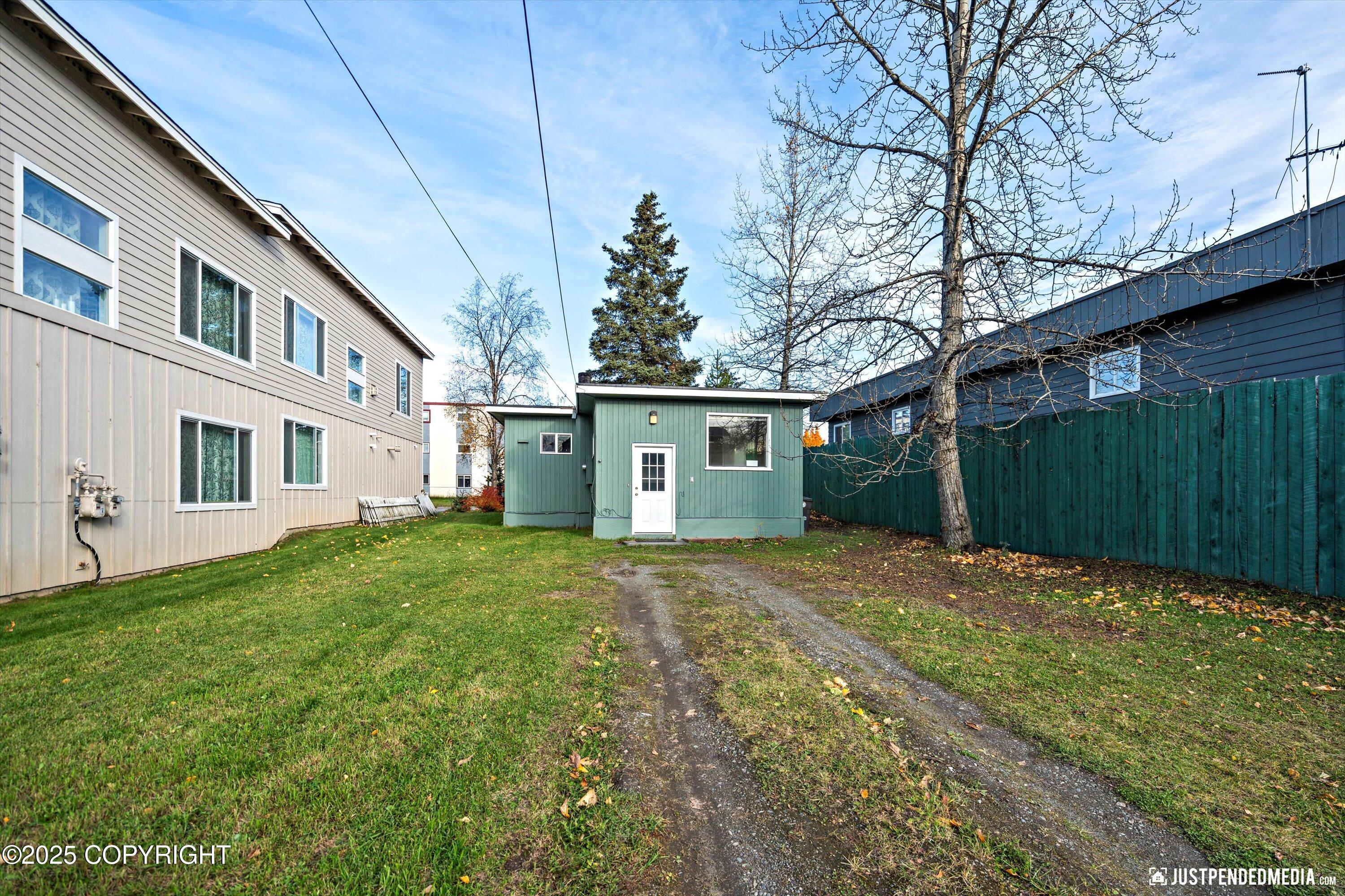 Anchorage, Alaska 99501, United States, 3 Bedrooms Bedrooms, ,2 BathroomsBathrooms,Residential,Active,225599