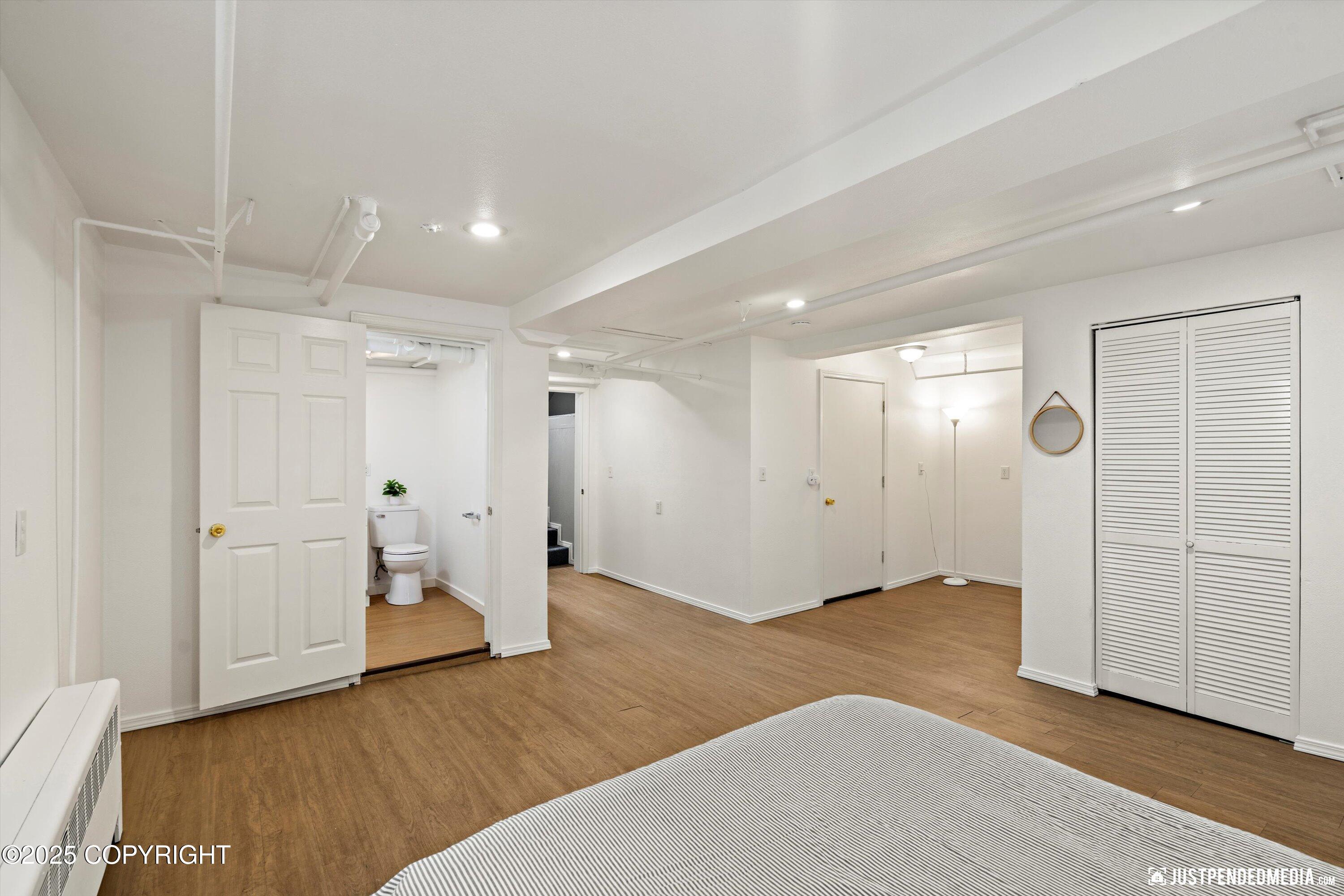 Anchorage, Alaska 99501, United States, 3 Bedrooms Bedrooms, ,2 BathroomsBathrooms,Residential,Active,225599