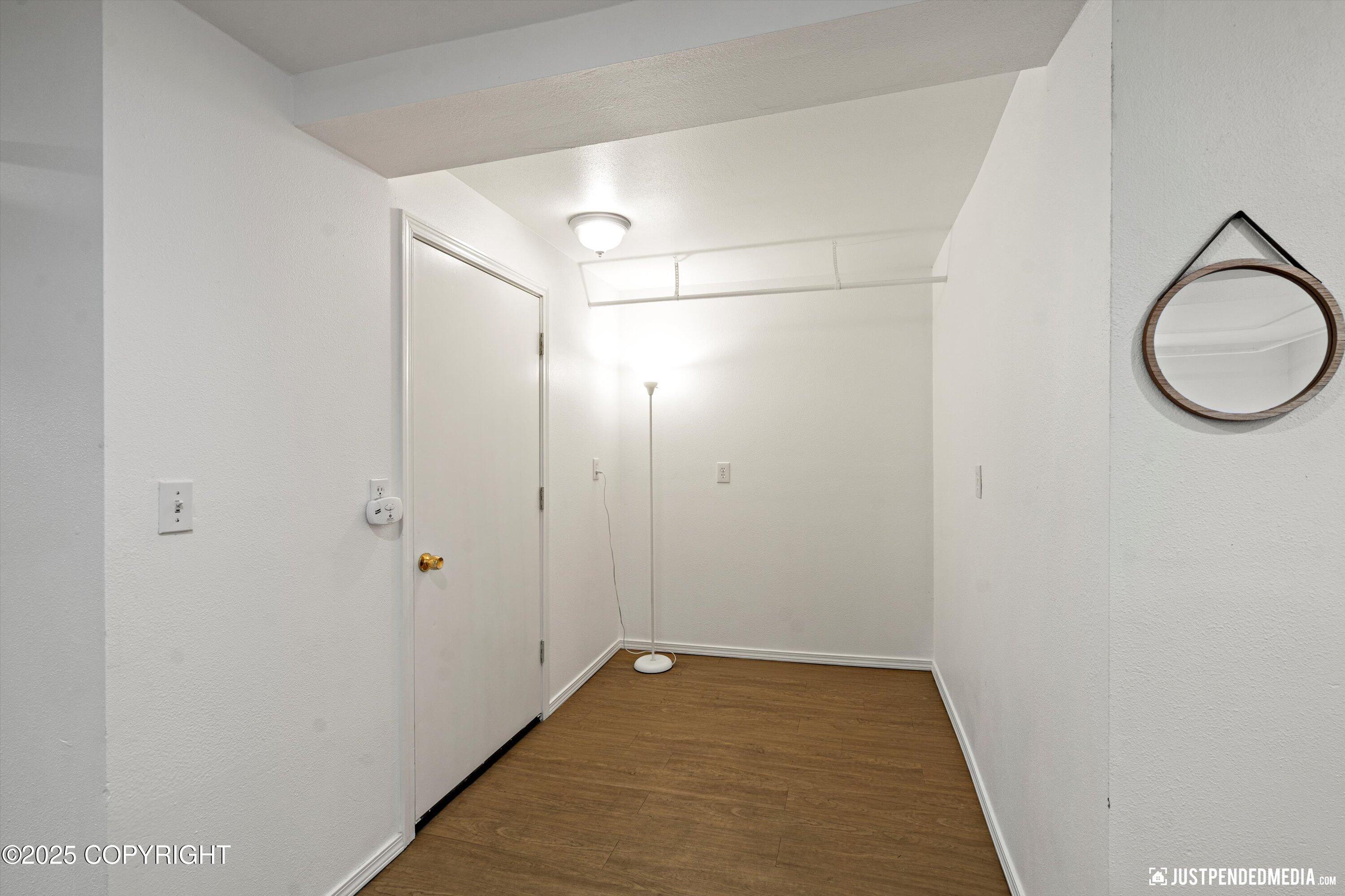 Anchorage, Alaska 99501, United States, 3 Bedrooms Bedrooms, ,2 BathroomsBathrooms,Residential,Active,225599