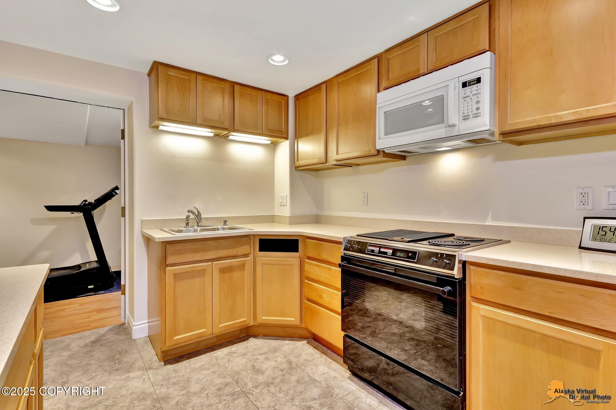 2124 Solstice Circle, Anchorage, Alaska image 40