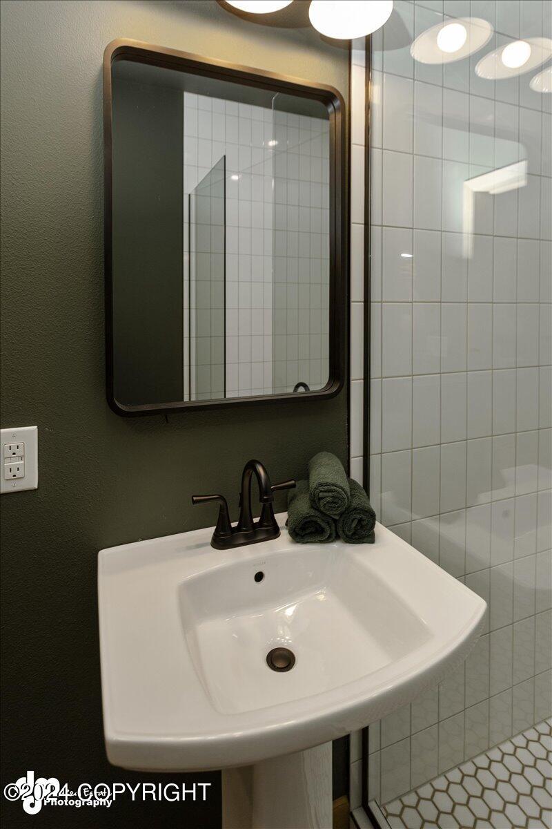 555 S Lower Road, Palmer, Alaska image 36