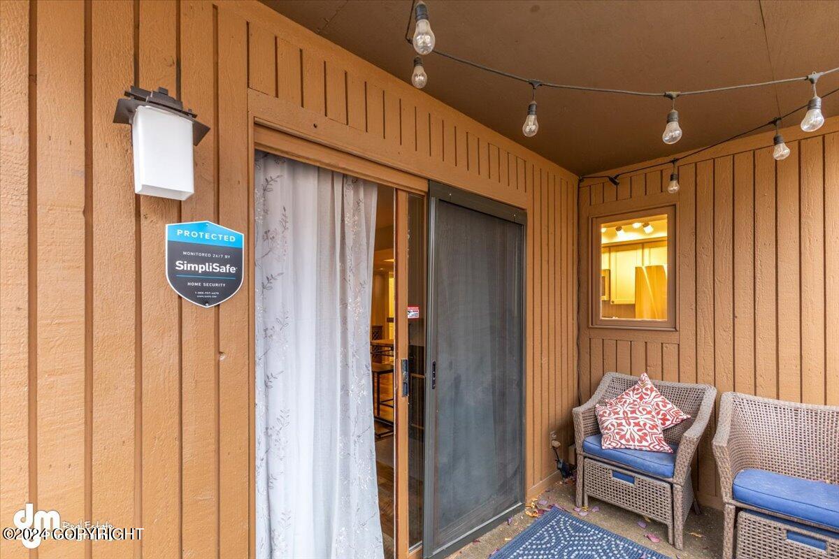 Anchorage, Alaska 99518, United States, 2 Bedrooms Bedrooms, ,2 BathroomsBathrooms,Residential,Pending,37545