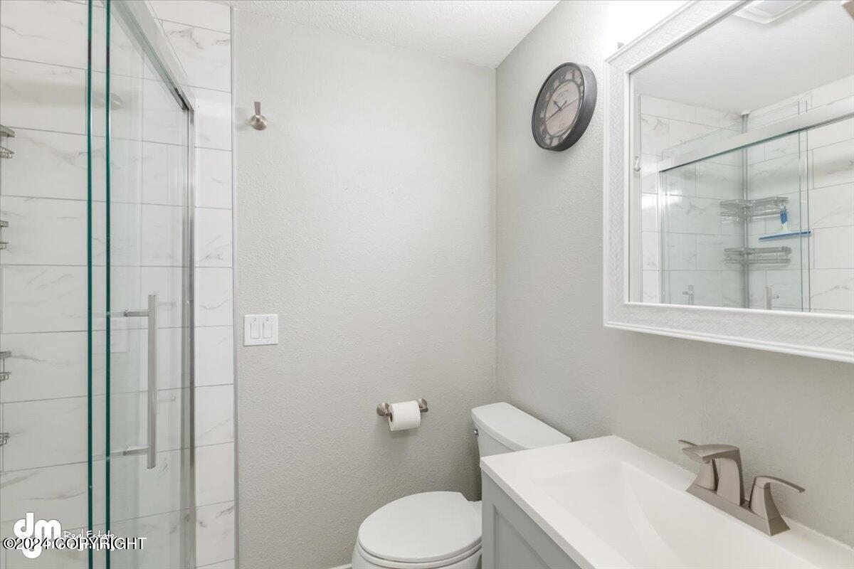 Anchorage, Alaska 99518, United States, 2 Bedrooms Bedrooms, ,2 BathroomsBathrooms,Residential,Pending,37545