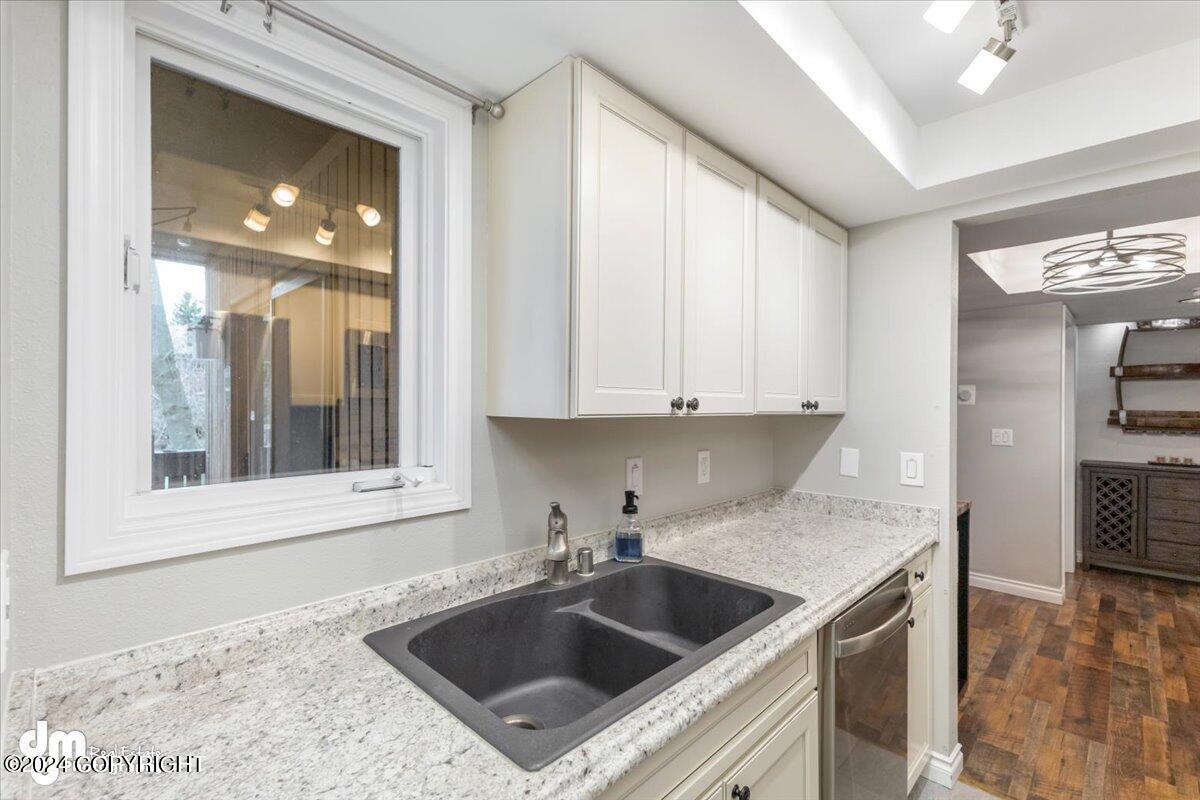 Anchorage, Alaska 99518, United States, 2 Bedrooms Bedrooms, ,2 BathroomsBathrooms,Residential,Pending,37545