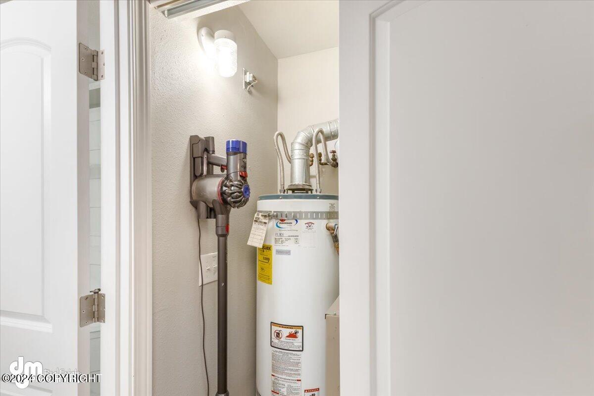 Anchorage, Alaska 99518, United States, 2 Bedrooms Bedrooms, ,2 BathroomsBathrooms,Residential,Pending,37545