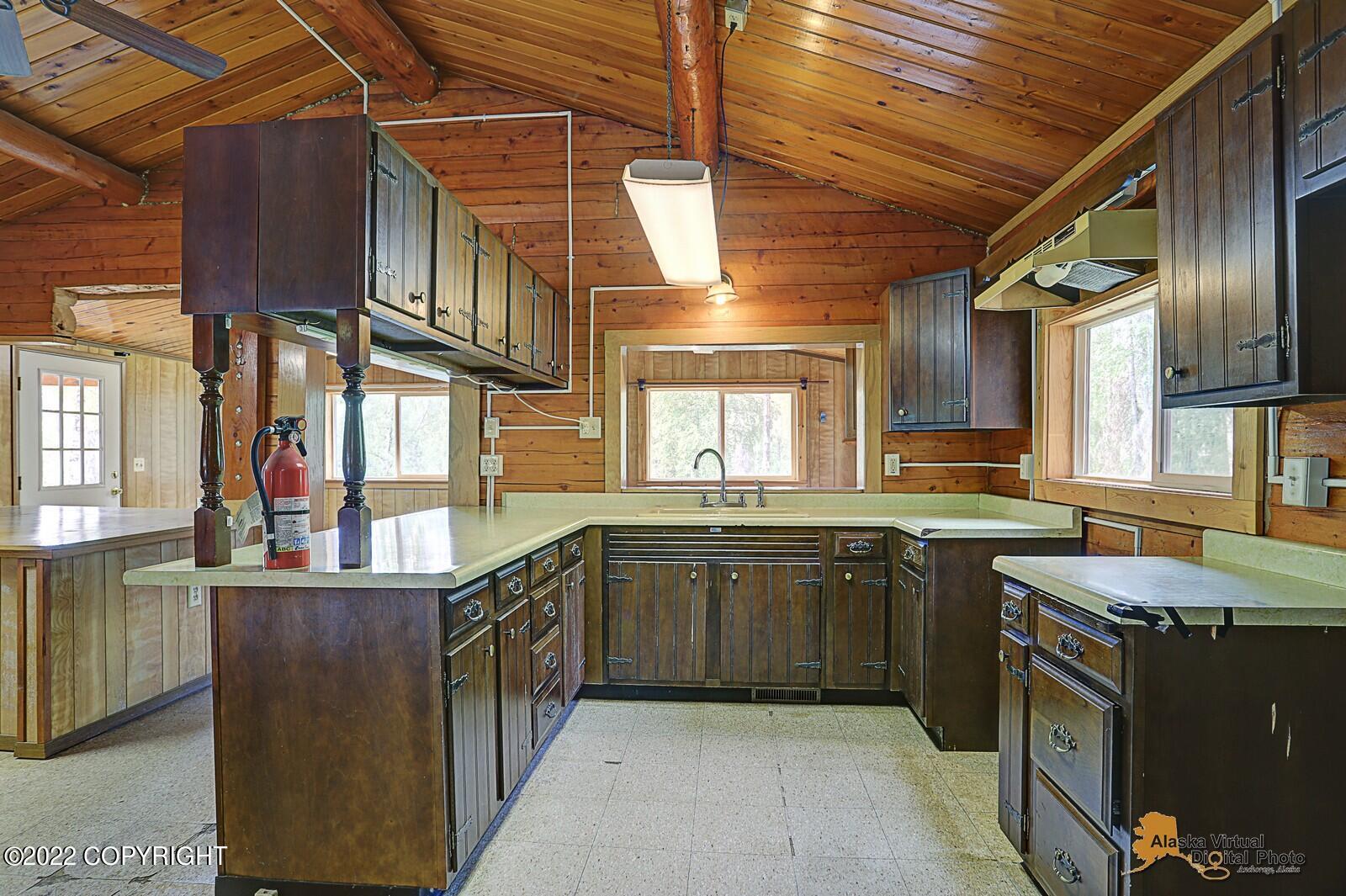 8301 W Lost Valley Road, Wasilla, Alaska image 10