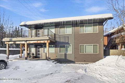Photo of 511 W 17th Avenue #2, Anchorage, AK 99501 (MLS # 26-5624)