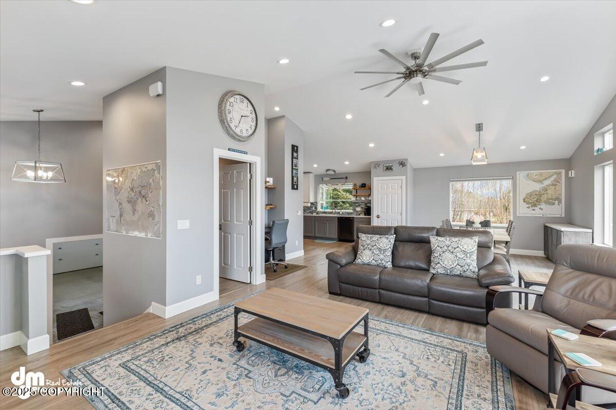 885 Soundview Avenue, Homer, Alaska image 16