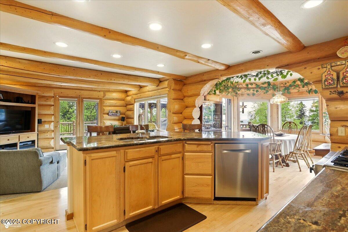 10141 Middlerock Road, Anchorage, Alaska image 13