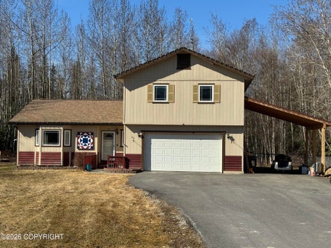 Homes For Sale - 730 Turner Drive<br/> North Pole, AK 99705