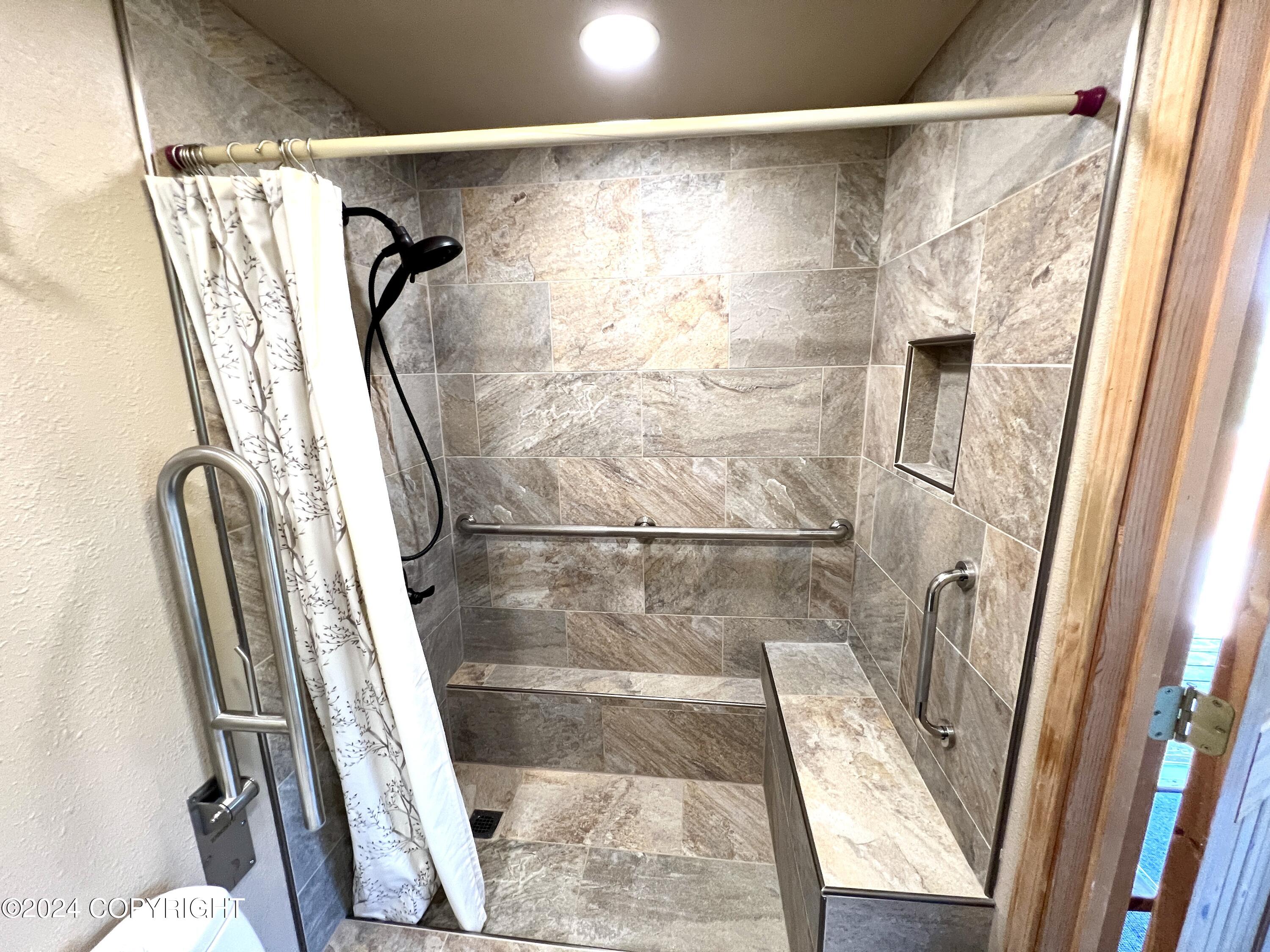 17041 Jacqueline Circle, Anchorage, Alaska image 32