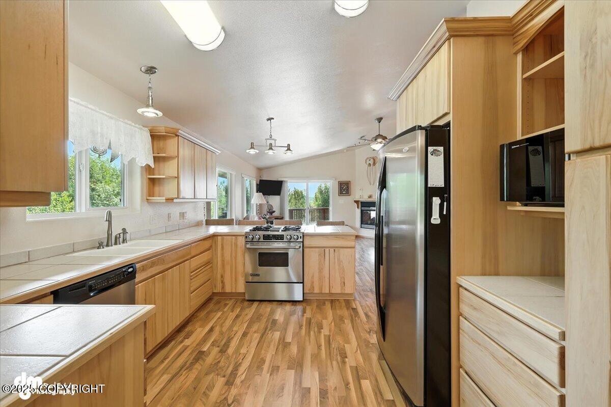 Big Lake, Alaska 99652, United States, 3 Bedrooms Bedrooms, ,2 BathroomsBathrooms,Residential,Active,155455