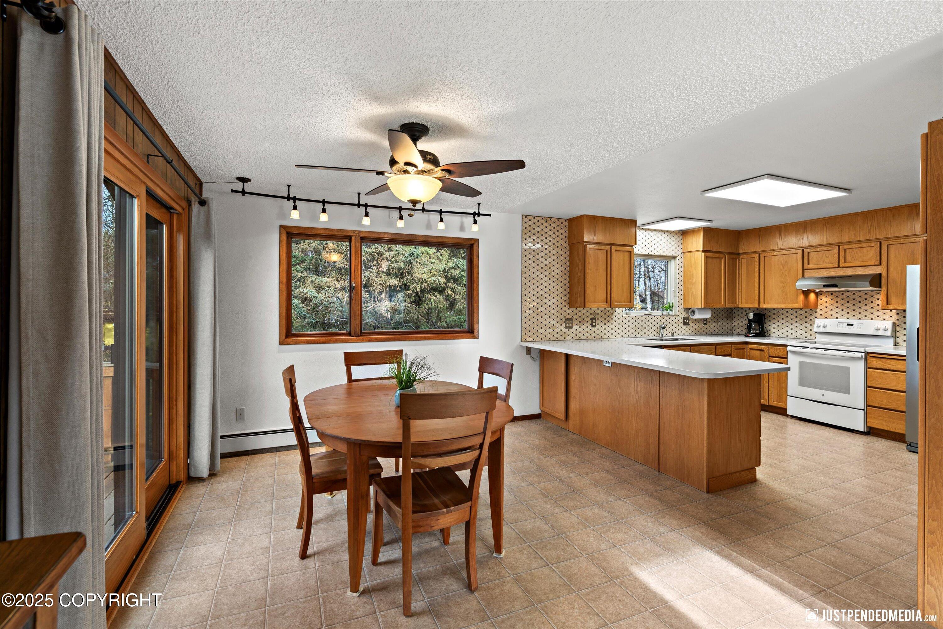 Anchorage, Alaska 99508, United States, 5 Bedrooms Bedrooms, ,2 BathroomsBathrooms,Residential,Active,230273