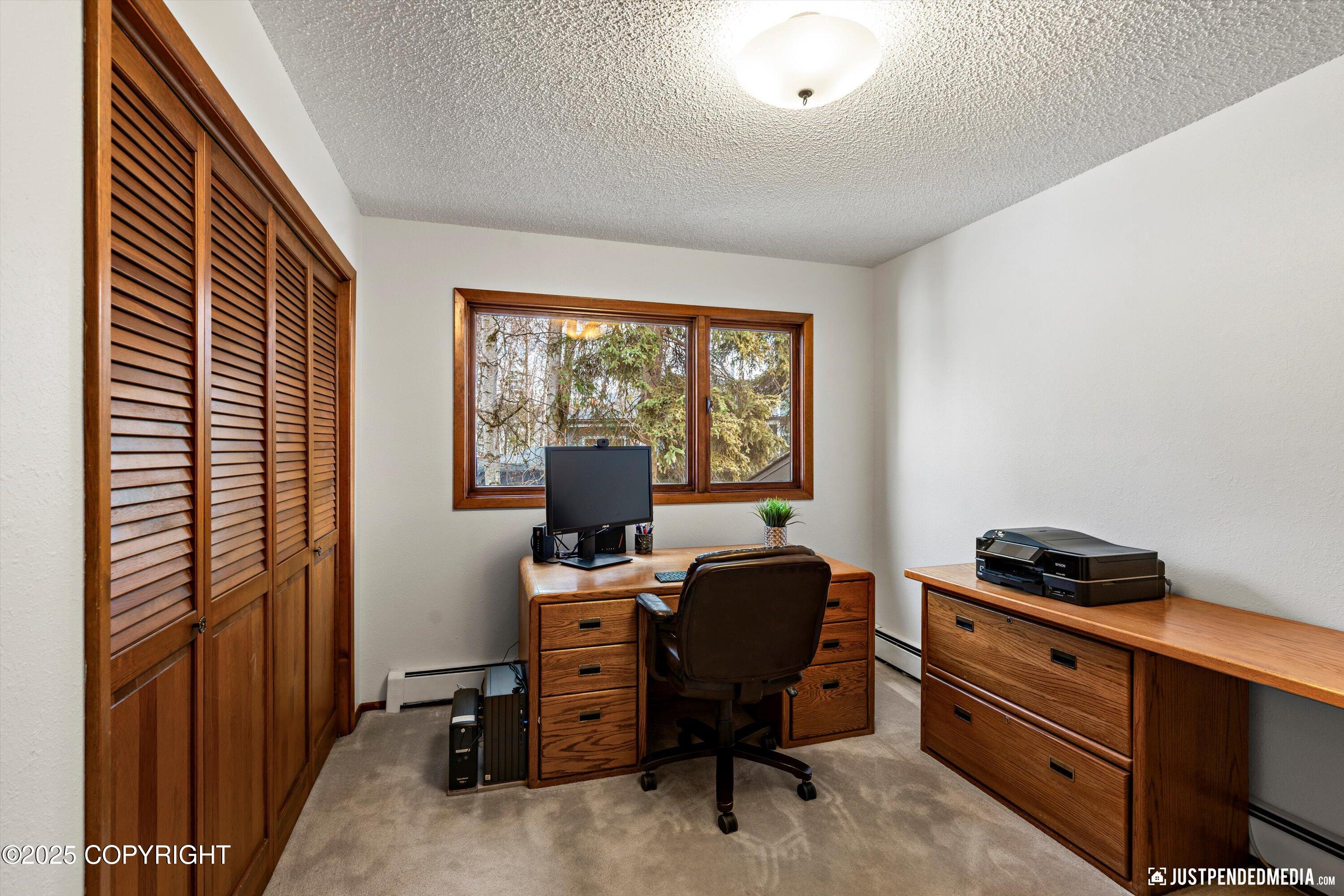 Anchorage, Alaska 99508, United States, 5 Bedrooms Bedrooms, ,2 BathroomsBathrooms,Residential,Active,230273