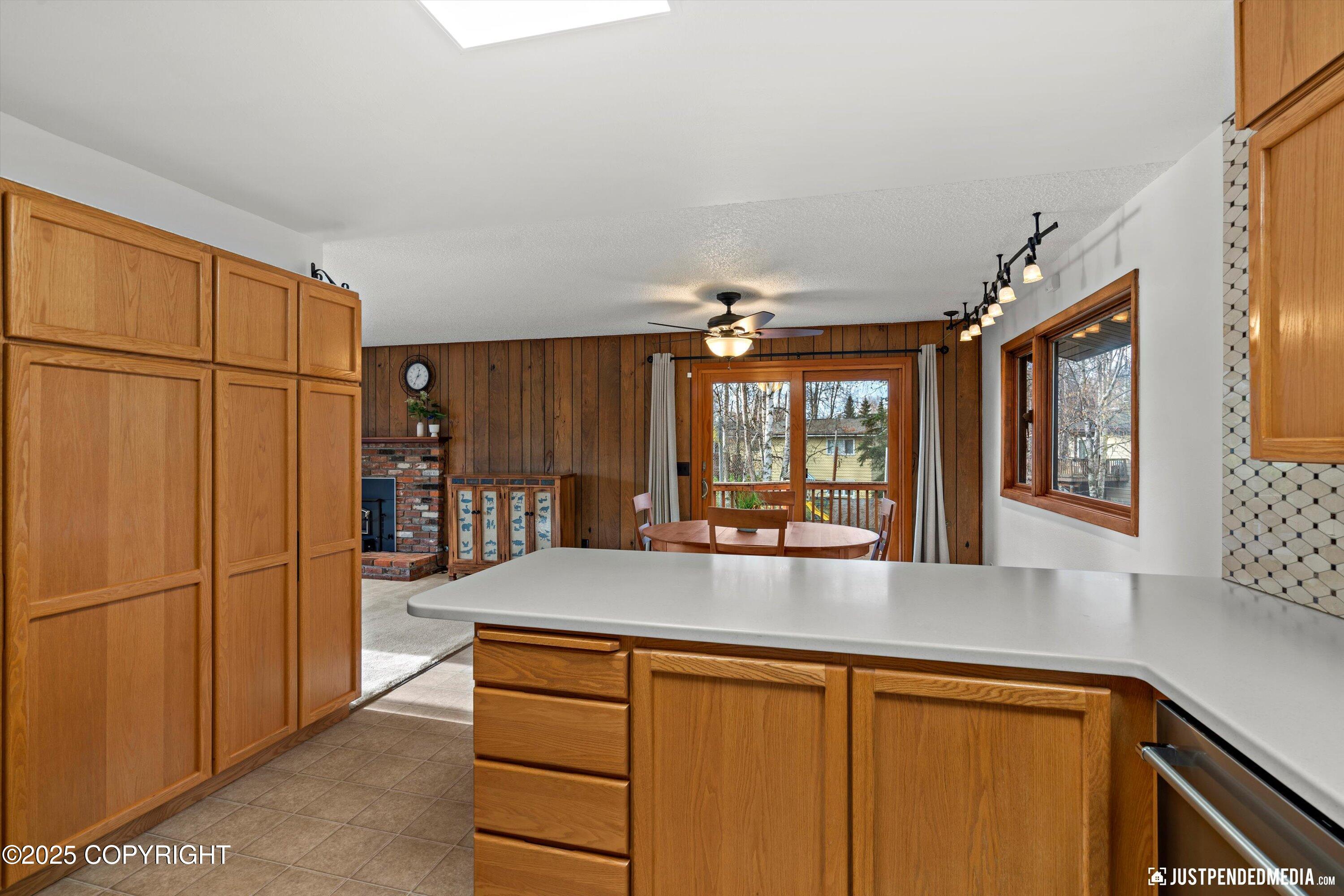 Anchorage, Alaska 99508, United States, 5 Bedrooms Bedrooms, ,2 BathroomsBathrooms,Residential,Active,230273