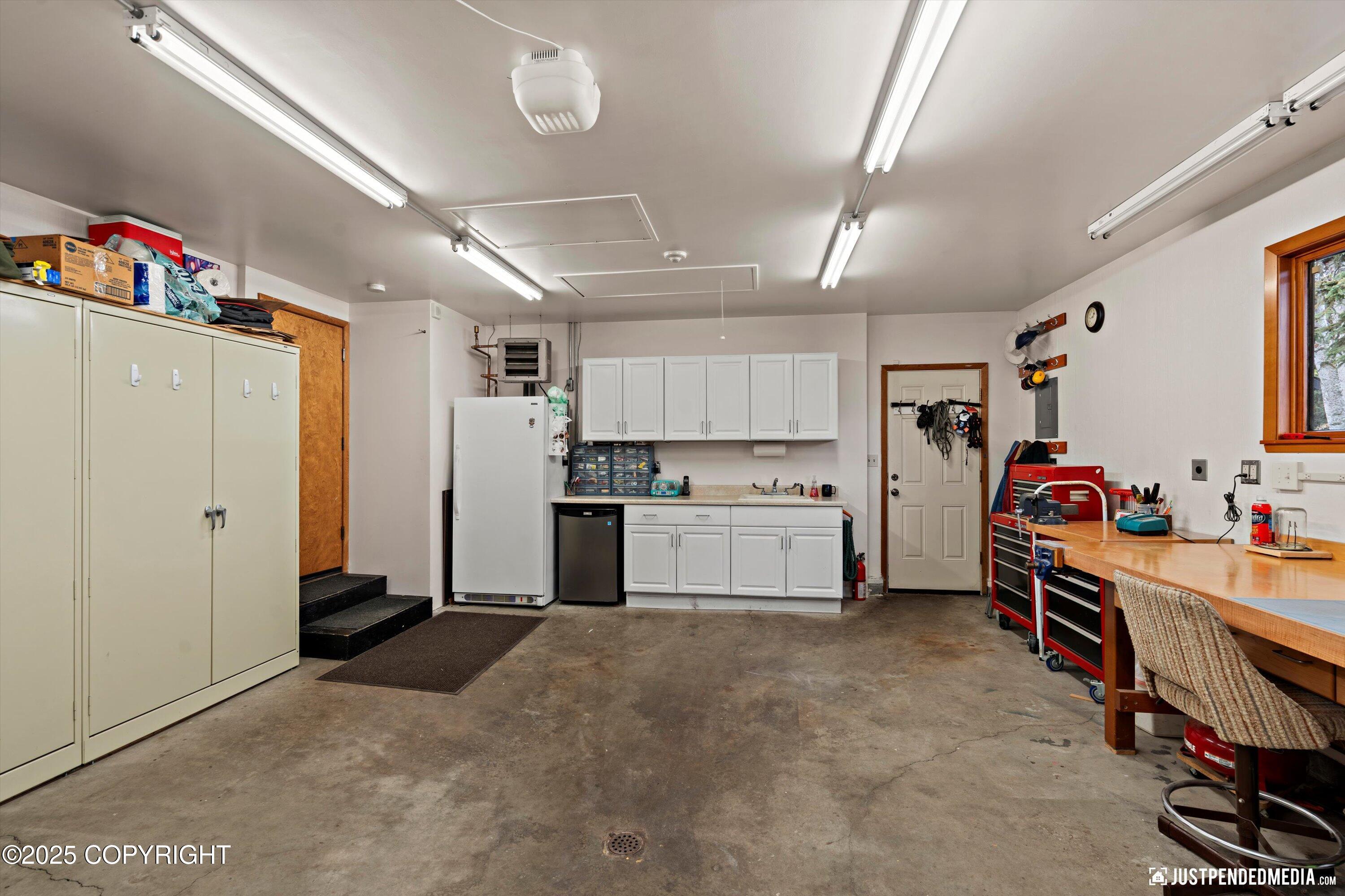 Anchorage, Alaska 99508, United States, 5 Bedrooms Bedrooms, ,2 BathroomsBathrooms,Residential,Active,230273