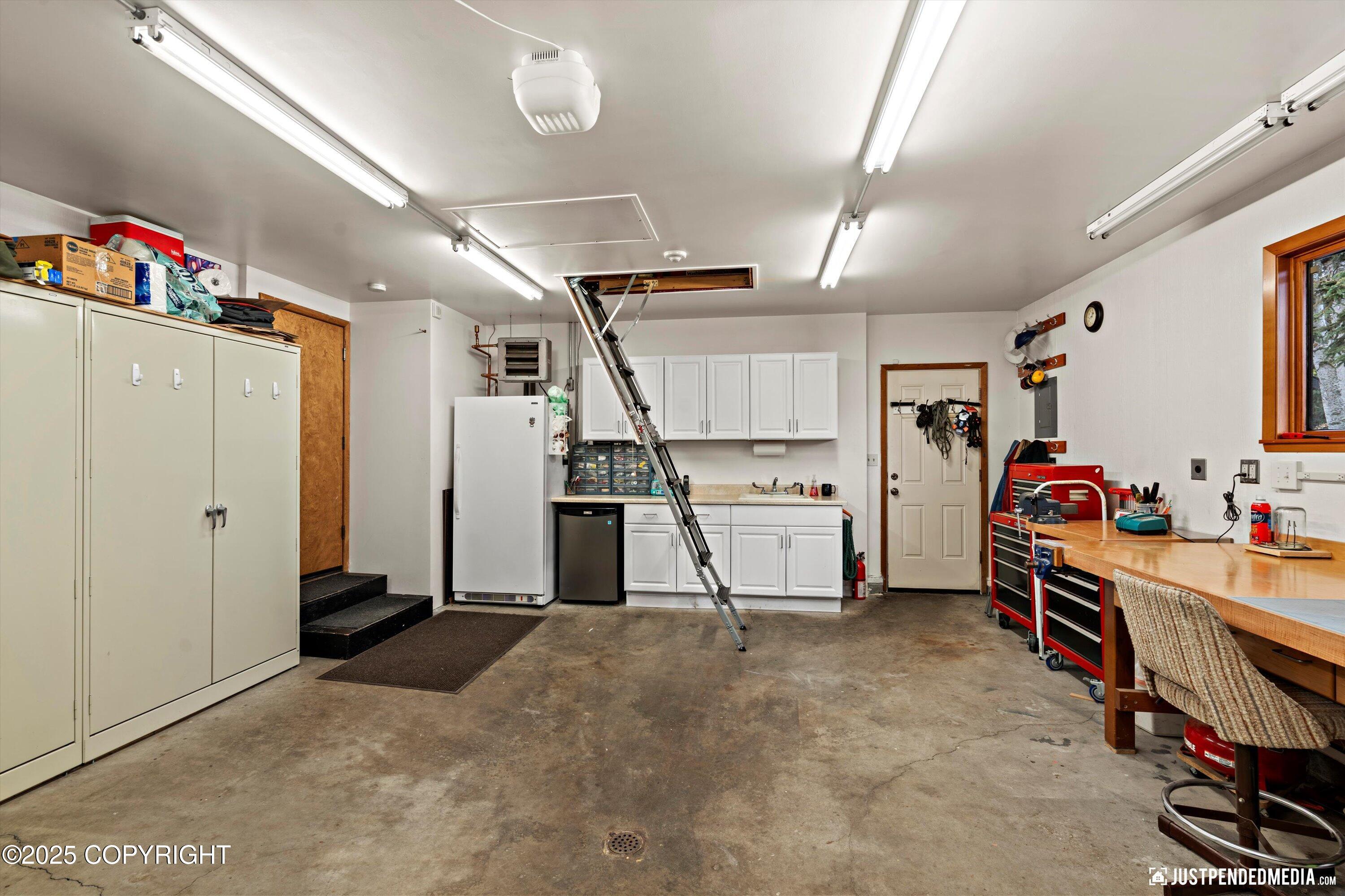 Anchorage, Alaska 99508, United States, 5 Bedrooms Bedrooms, ,2 BathroomsBathrooms,Residential,Active,230273