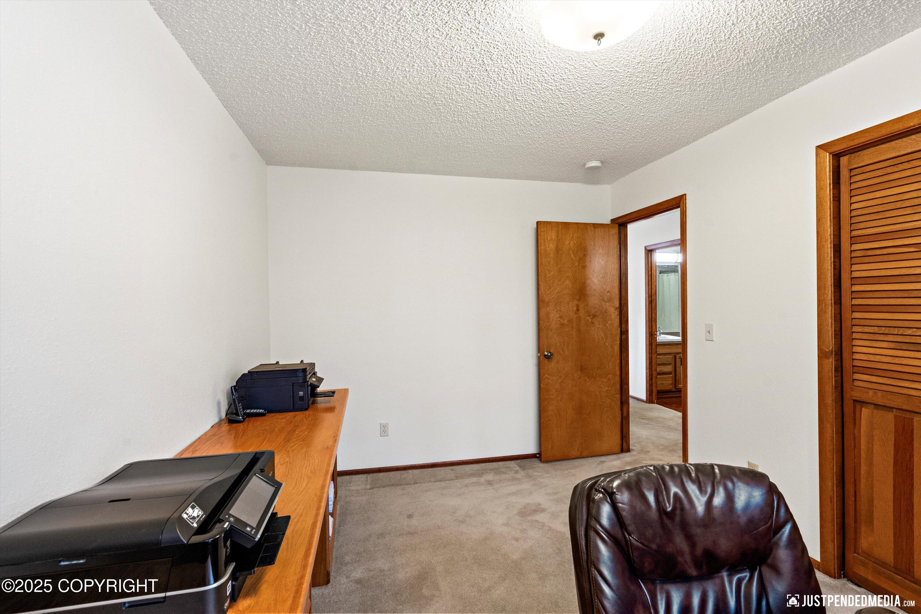 Anchorage, Alaska 99508, United States, 5 Bedrooms Bedrooms, ,2 BathroomsBathrooms,Residential,Active,230273