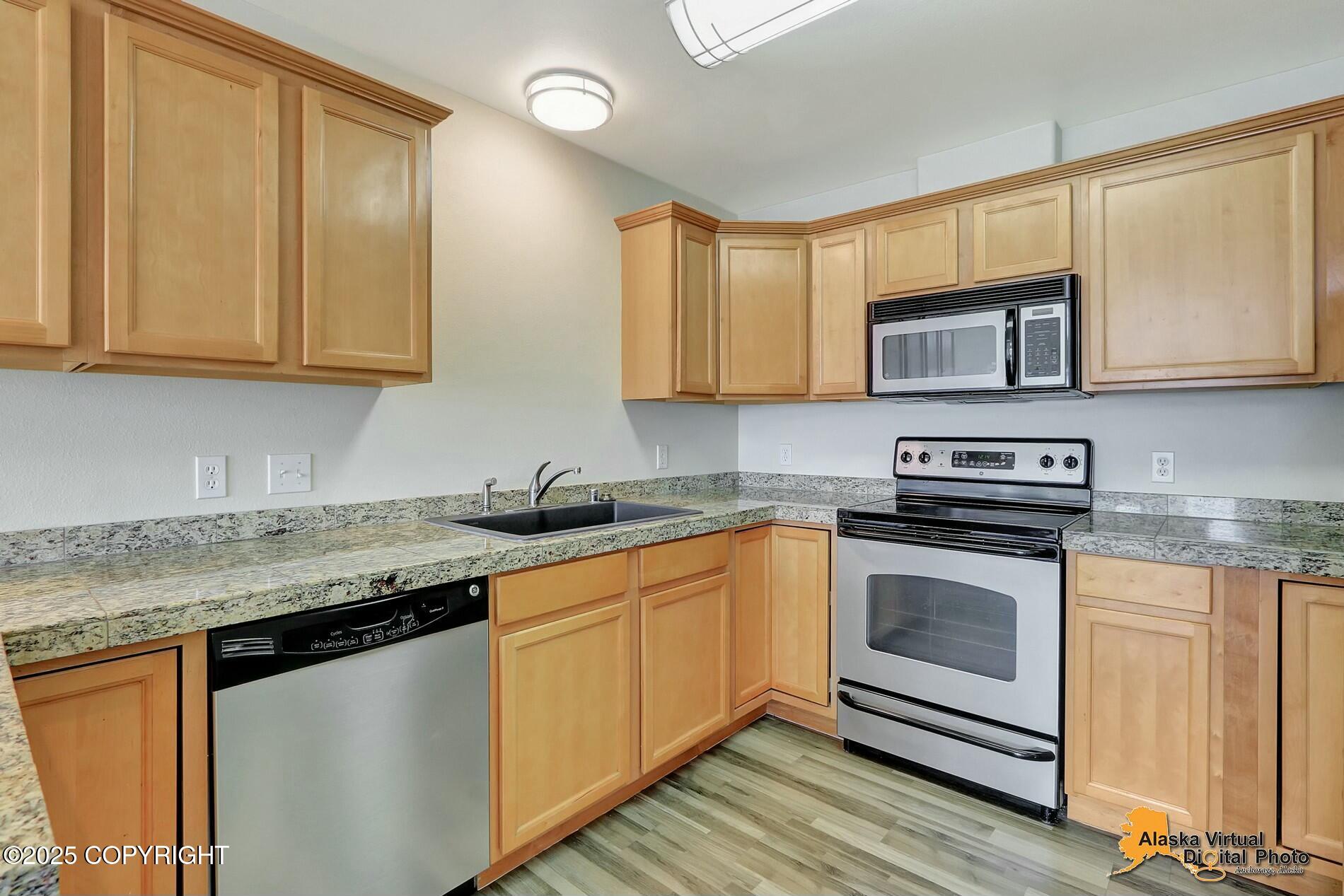 11351 Discovery View Drive #302A, Anchorage, Alaska image 9