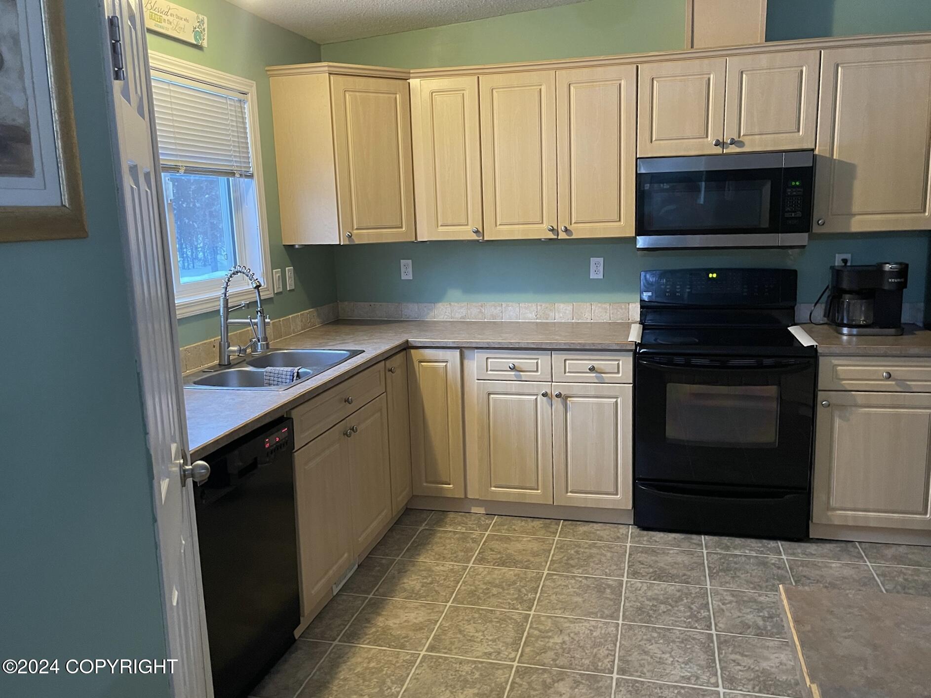 Tok, Alaska 99780, United States, 3 Bedrooms Bedrooms, ,2 BathroomsBathrooms,Residential,Active,36531