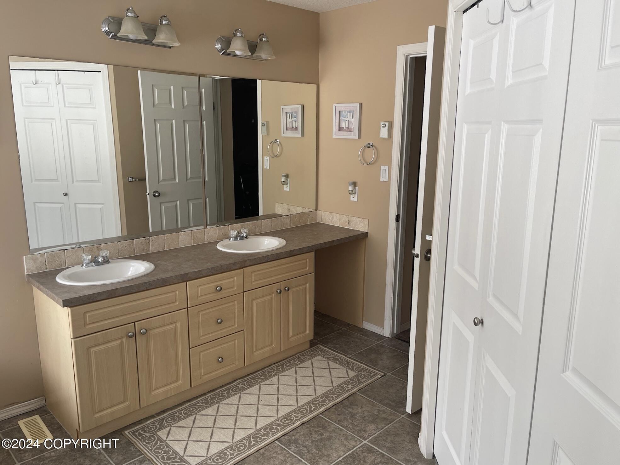 Tok, Alaska 99780, United States, 3 Bedrooms Bedrooms, ,2 BathroomsBathrooms,Residential,Active,36531