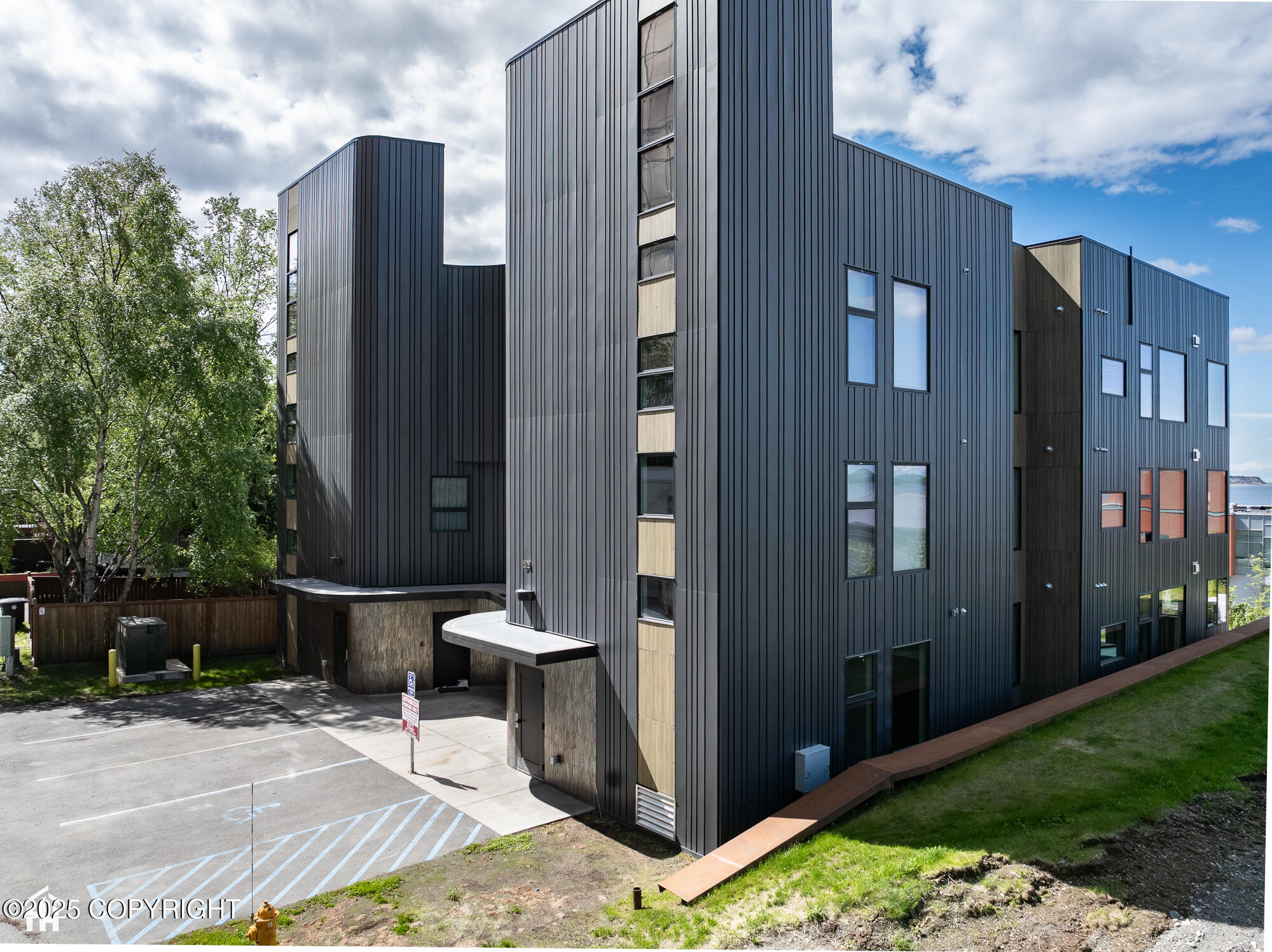 528 Coastal Place #1, Anchorage, Alaska image 2