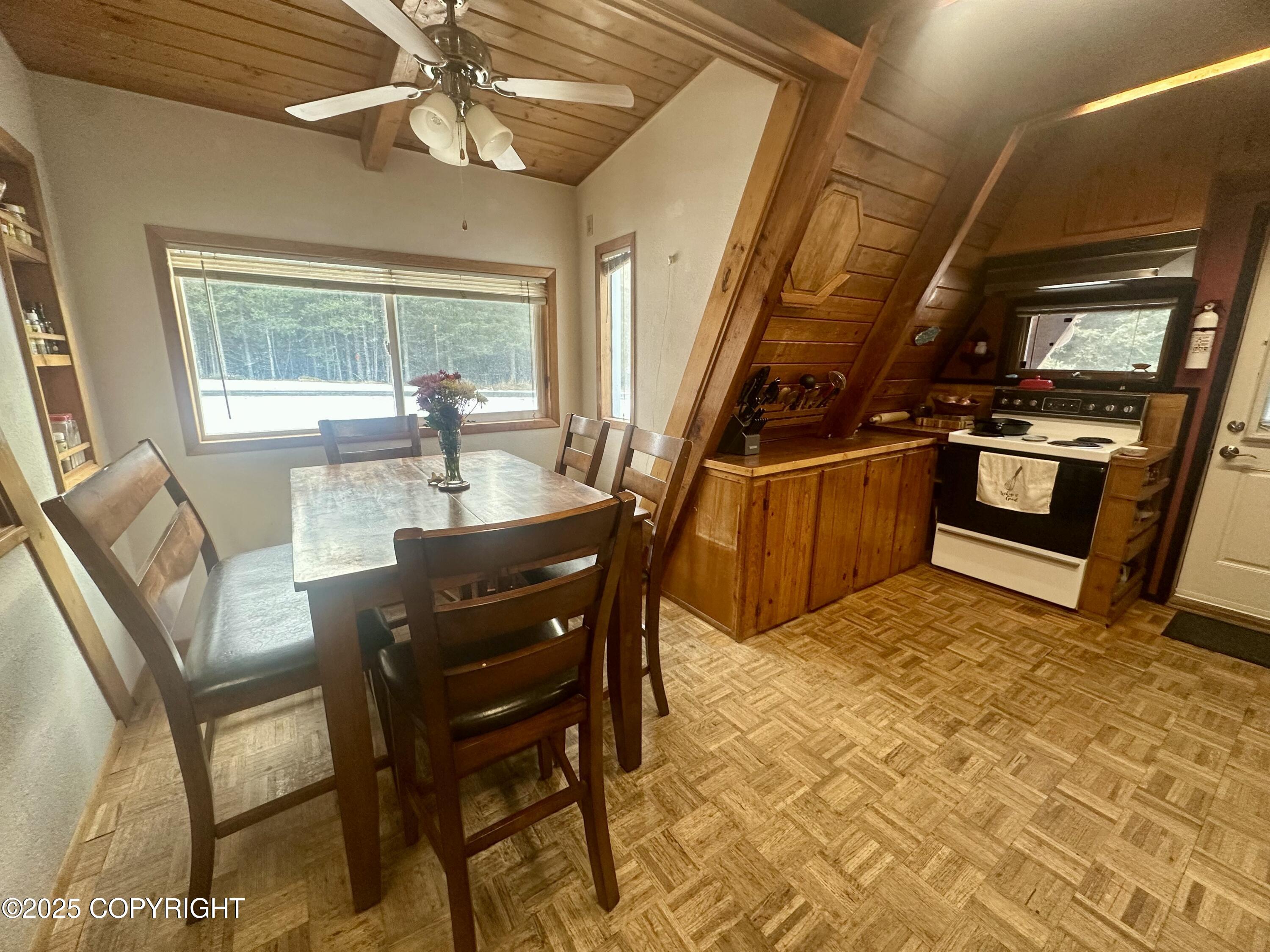 1060 Jeffery Avenue, Homer, Idaho image 9