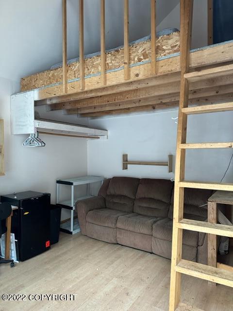 Cooper Landing, Alaska 99572, United States, 6 Bedrooms Bedrooms, ,2 BathroomsBathrooms,Residential,Pending,74083