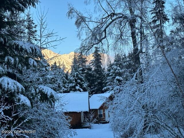 Cooper Landing, Alaska 99572, United States, 6 Bedrooms Bedrooms, ,2 BathroomsBathrooms,Residential,Pending,74083