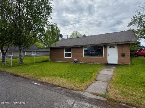 Homes For Sale - 6000 Acheson Lane<br/> Anchorage, AK 99504