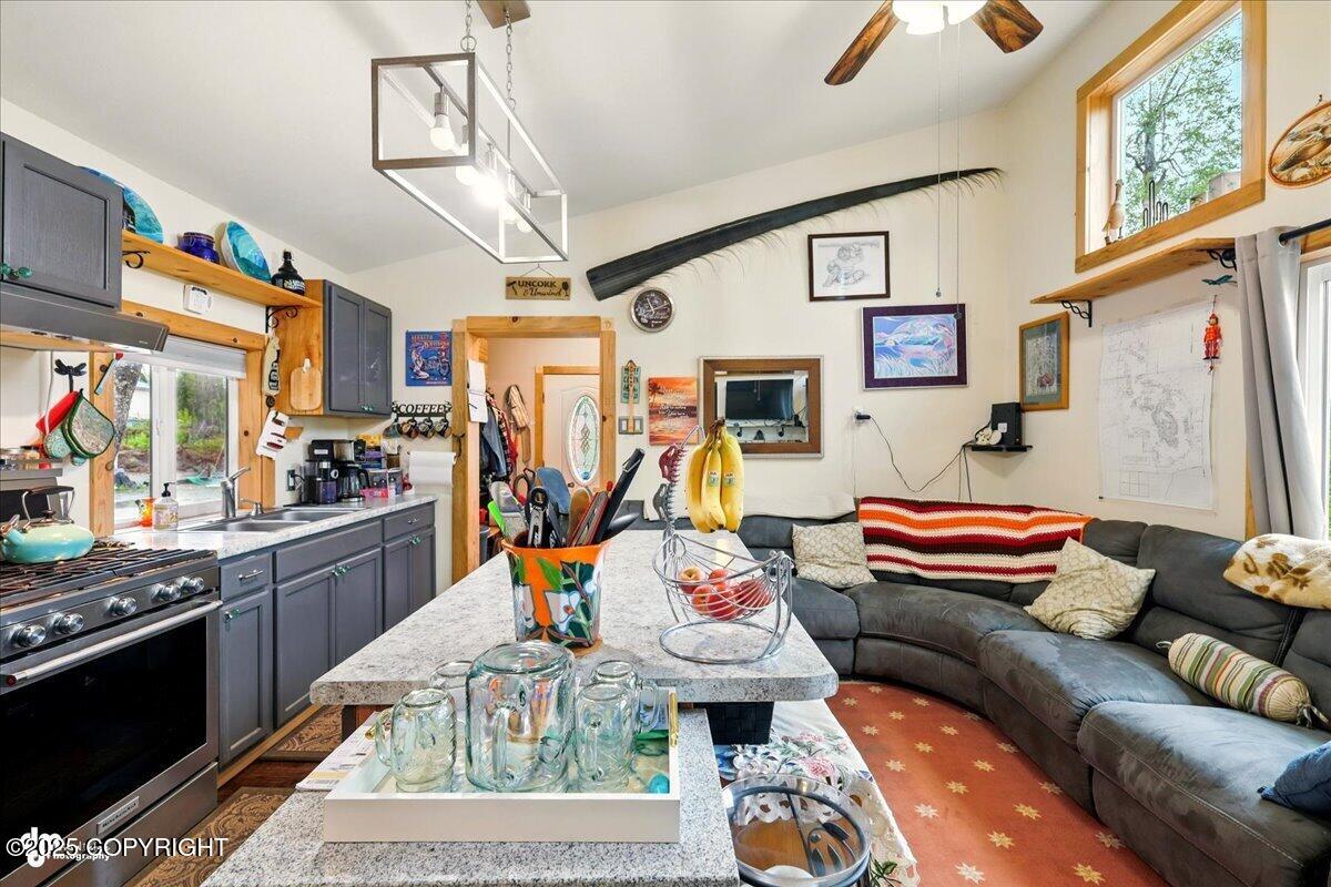 9637 N Buckingham Palace Road, Willow, Alaska image 16