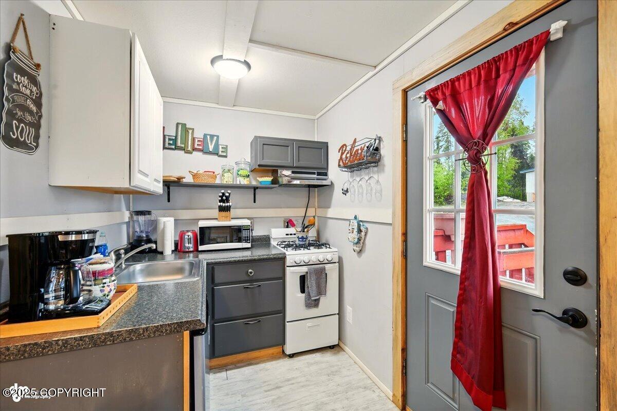 9637 N Buckingham Palace Road, Willow, Alaska image 37