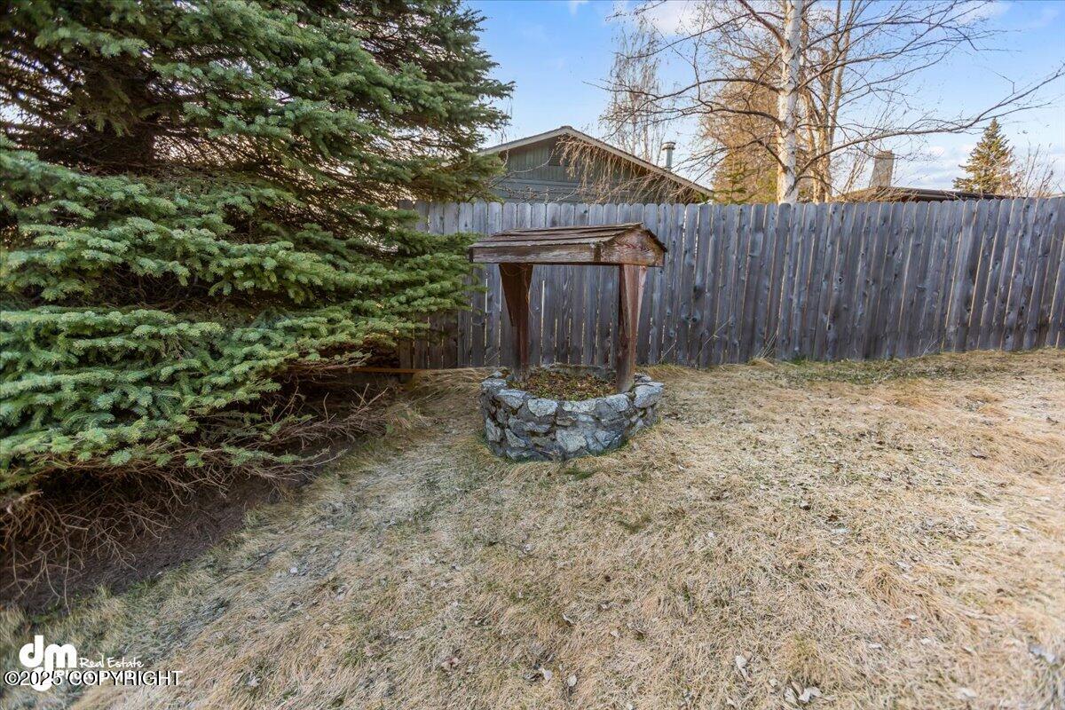 7817 Brentwood Drive, Anchorage, Alaska image 37