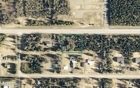 Photo of 675 E Redoubt Avenue, Soldotna, AK 99669 (MLS # 26-5139)