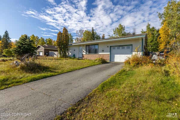697 SYCAMORE CIR, KENAI, AK 99611 - Image fcb5b552b7f6110443baf09d2e45b43d/464558194