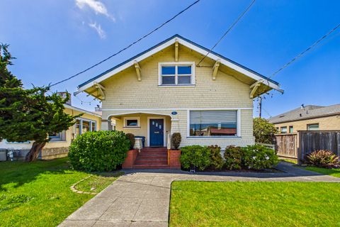 Photo of 2850 E Street, Eureka, CA 95501 (MLS # 272244)