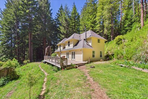 Photo of 130 Carlson Lane, Eureka, CA 95503 (MLS # 272465)