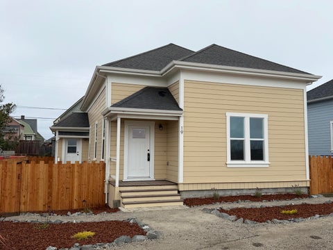 Photo of 19 Bayview Avenue, Samoa Peninsula, CA 95564 (MLS # 272990)