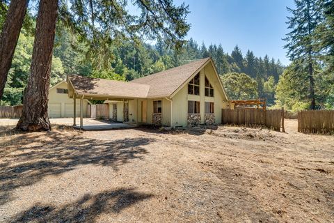 726 Golden Gate Drive, Carlotta, CA 95528 - #: 261484