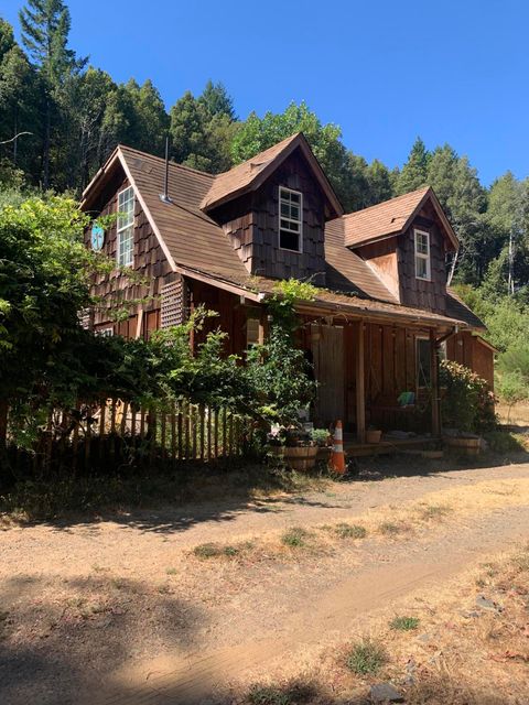 7942 Briceland-Thorne Road, Whitethorn, CA 95589 - MLS#: 269331